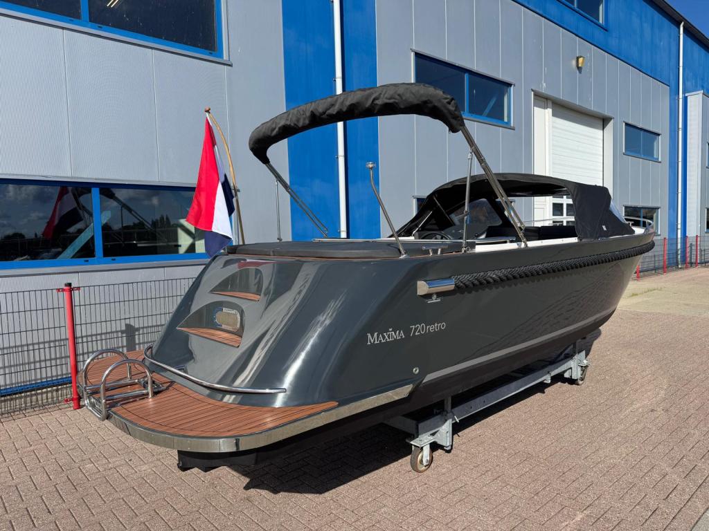 Maxima 720 Retro met Honda 30 pk
