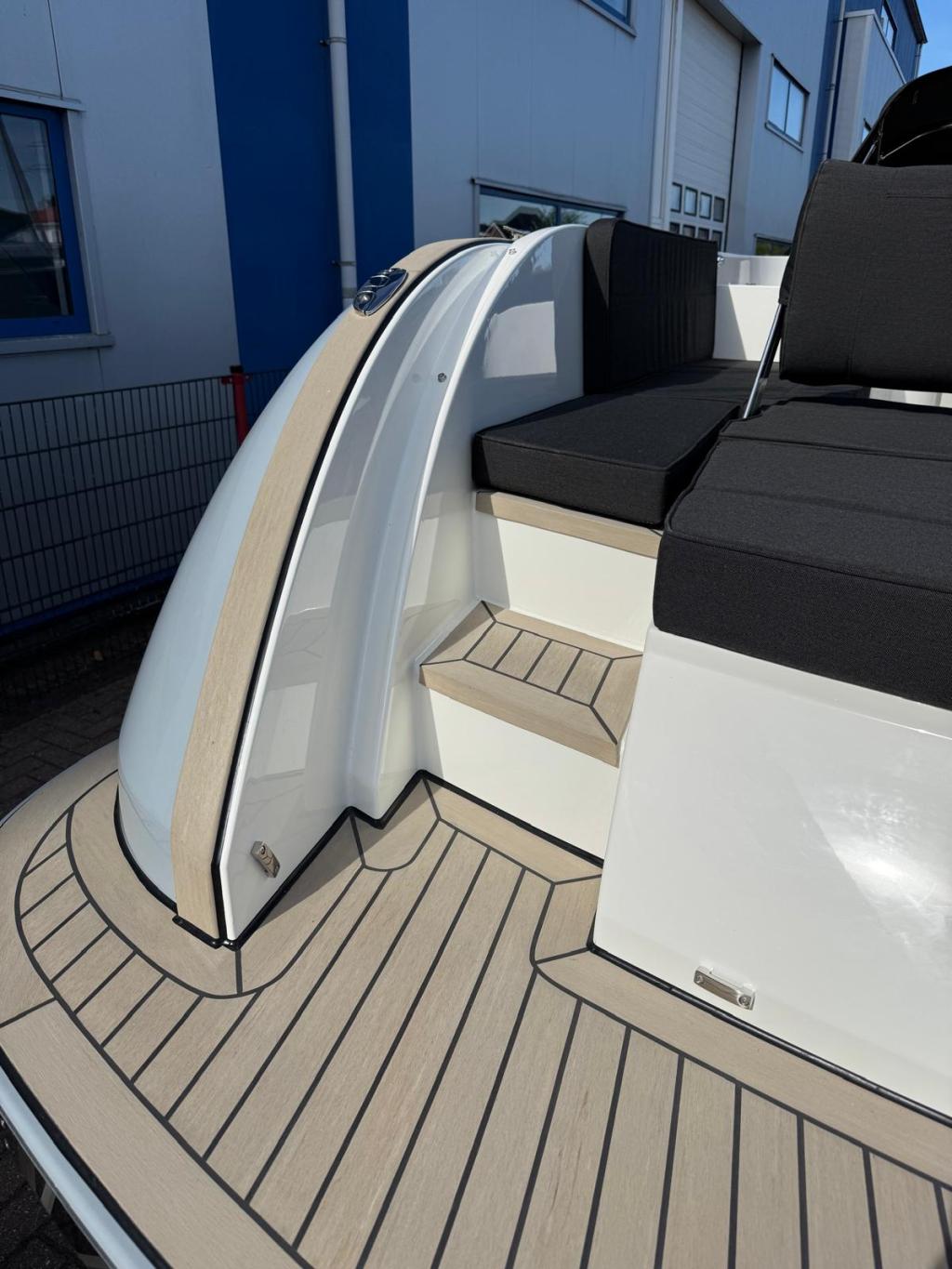 Antaris Seventy5 met Vetus 52pk