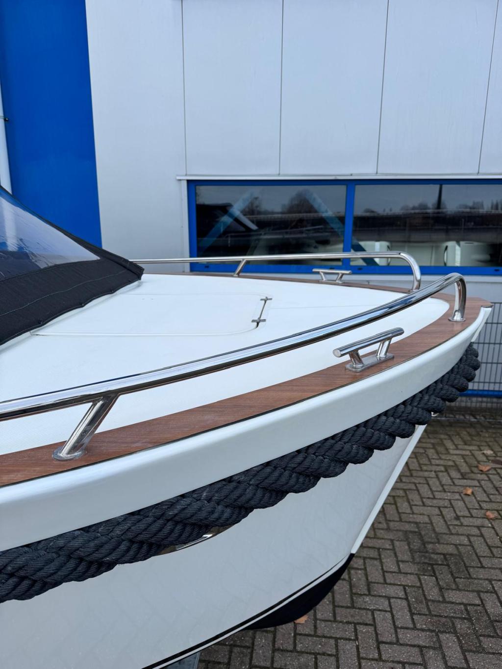 Maxima 720 met Honda 50 pk