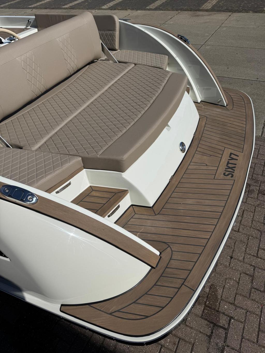 Antaris Sixty7 met Vetus 42 pk