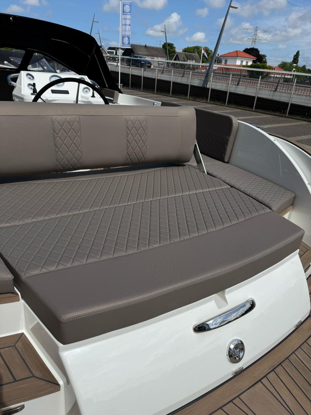 Antaris  Seventy5 met Vetus 52pk