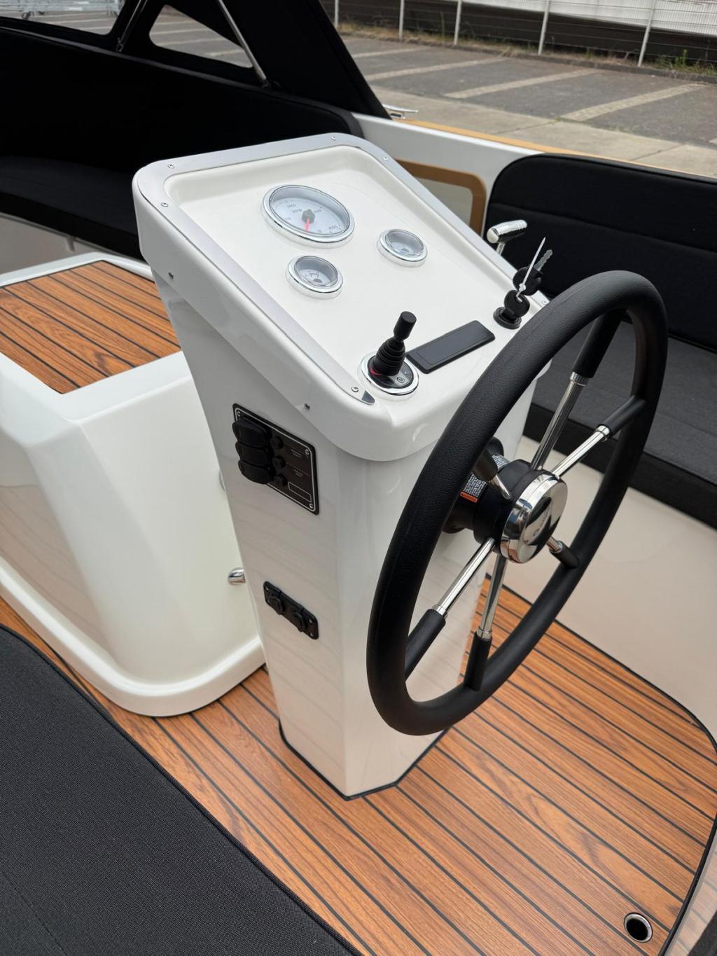 Antaris Fifty5 met Vetus 27pk