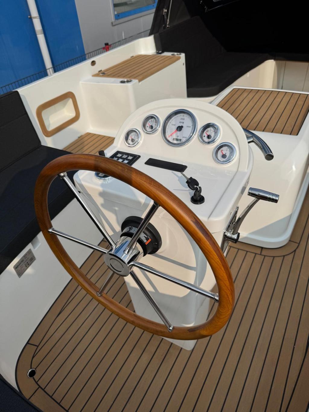 Maril 7NXT met Vetus 52pk