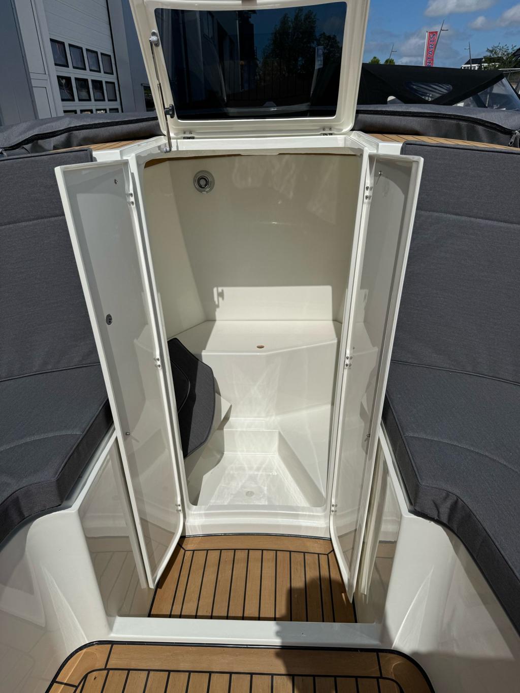 Maril 7NXT met Vetus 52pk
