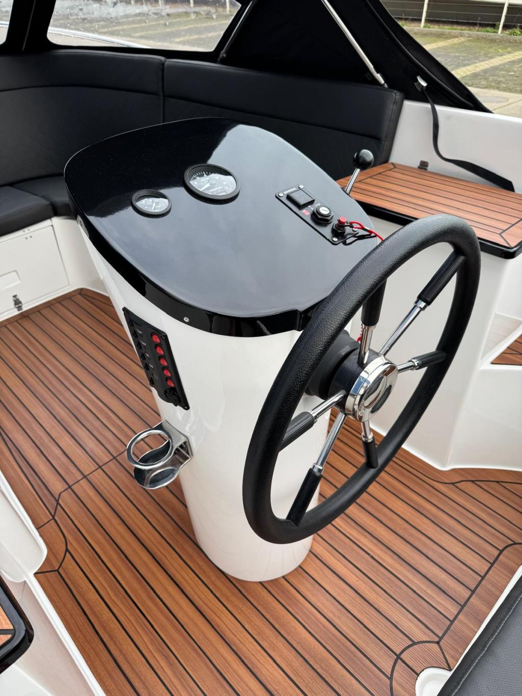 Maxima 620 met Honda 30 pk