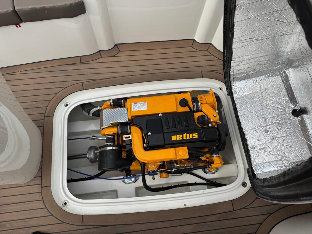 Antaris  Seventy5 met Vetus 52pk