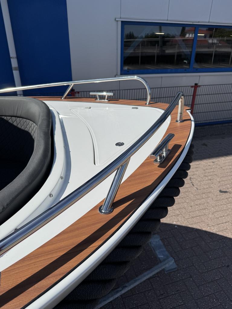 Maxima 620 MC Retro met Honda 30pk