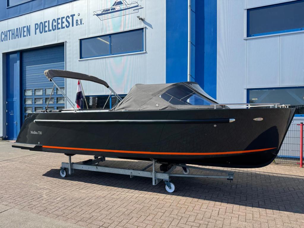 Maxima 730 met Honda 30pk en slechts 52,4 vaaruren (zgan)