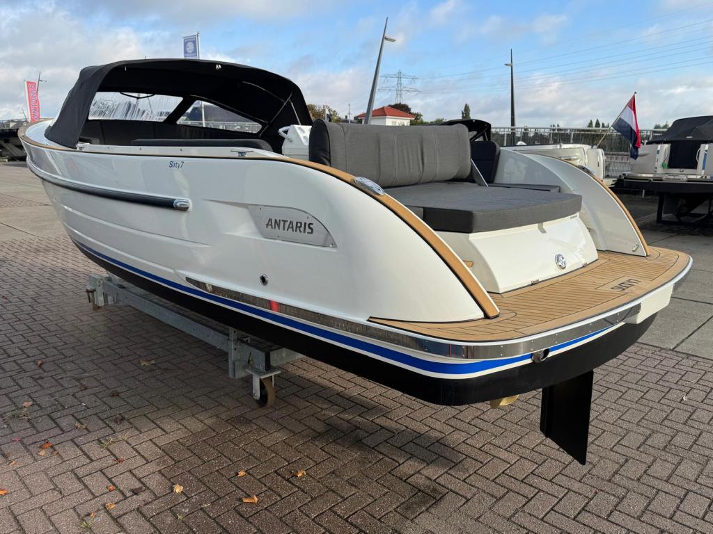 Antaris Sixty7 met Vetus 42 pk