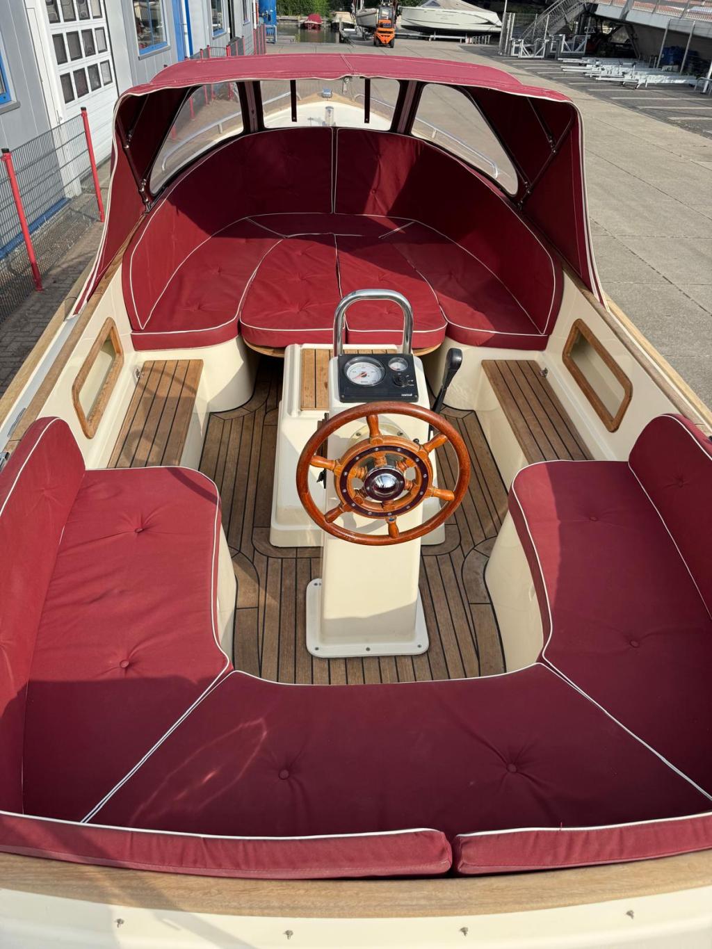 Maril 625 met Vetus 25 pk