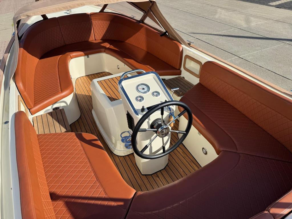 Antaris Fifty5 met Vetus 27pk
