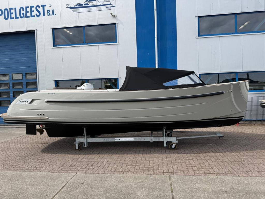 Antaris  Seventy5 met Vetus 52pk