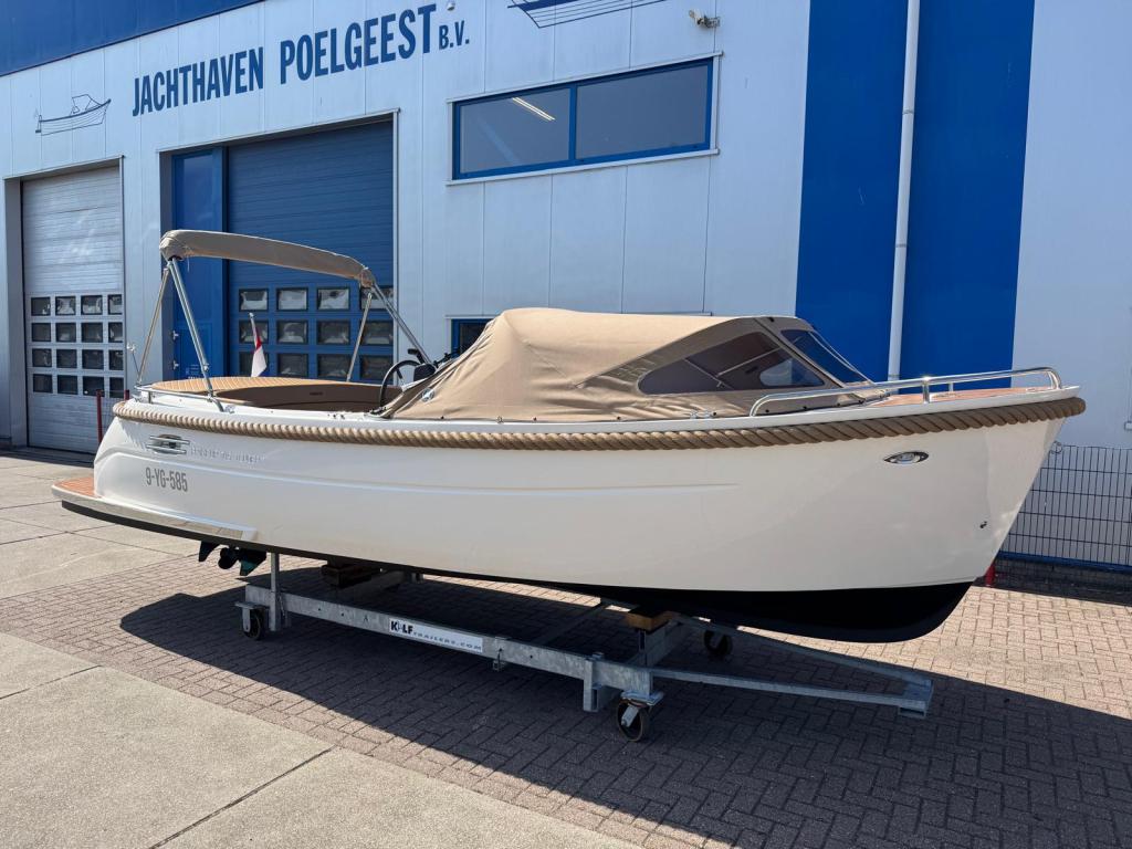 Primeur 715 Tender met Suzuki 40 pk