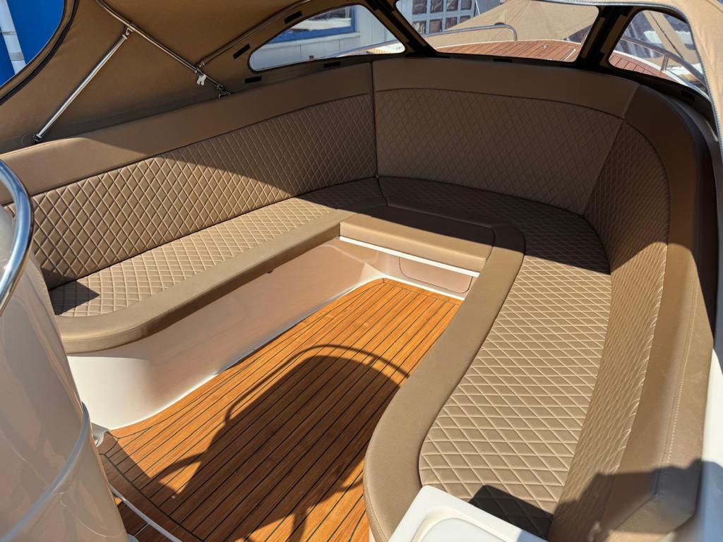 Primeur 715 Tender met Suzuki 40 pk