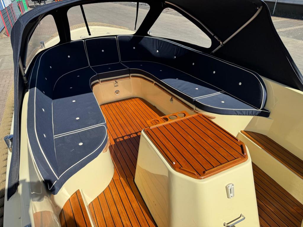 Antaris 630 Lounge met Vetus 25pk
