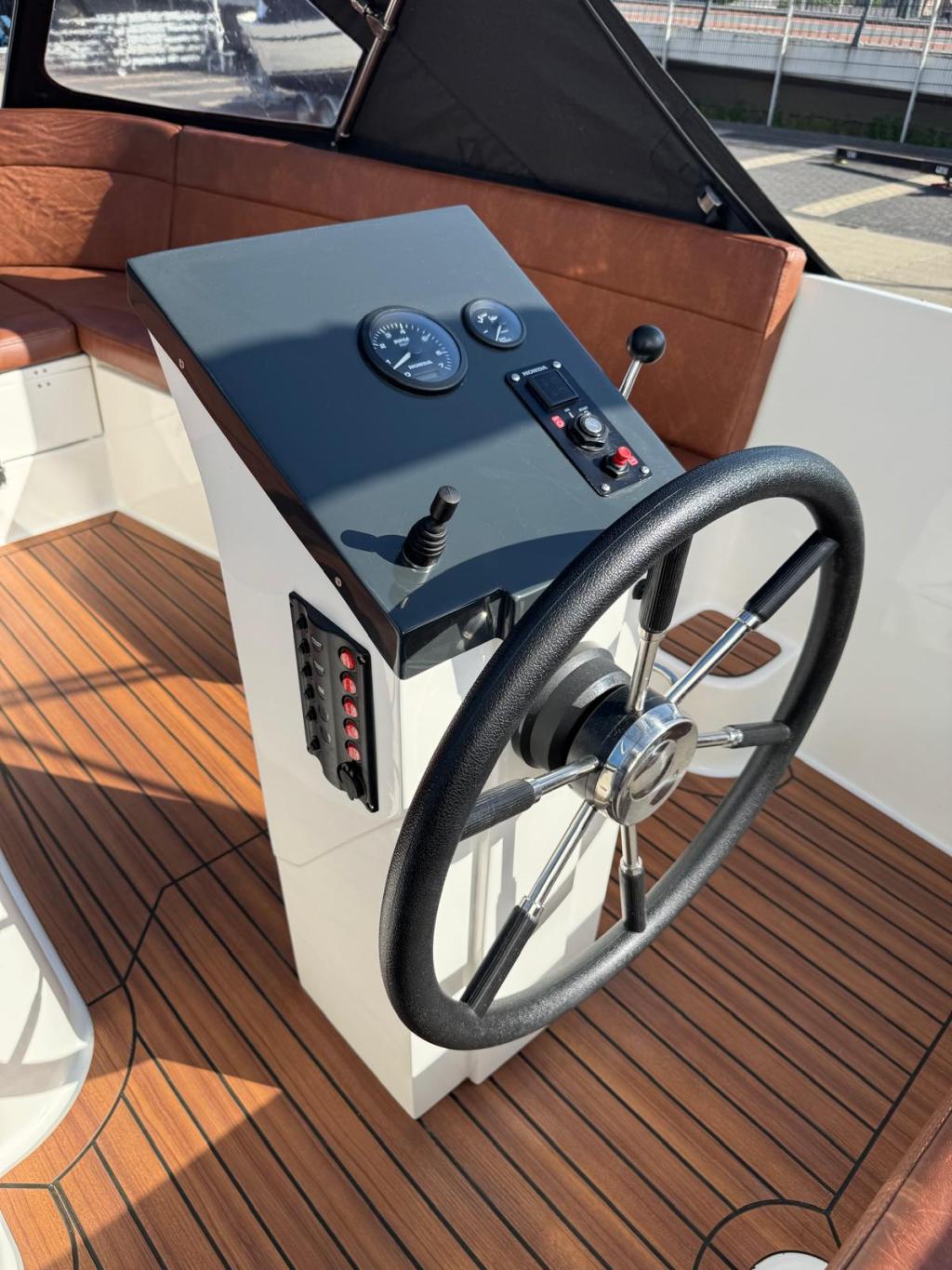 Maxima 600