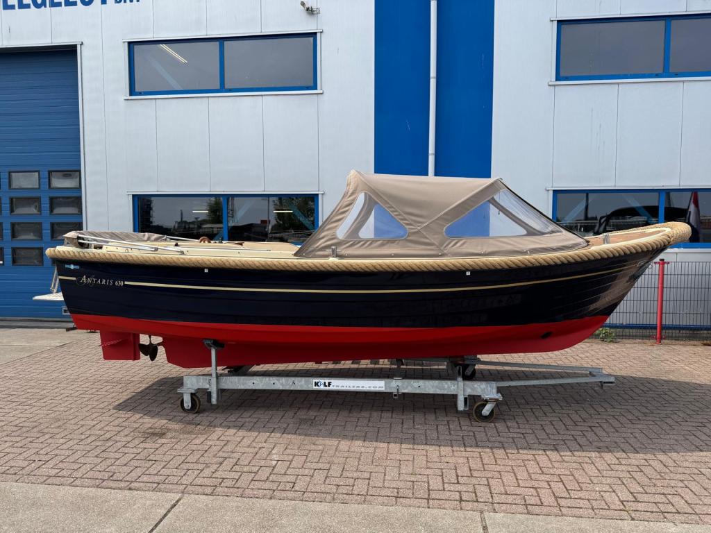 Antaris 630 Lounge Weekender met Vetus 25pk