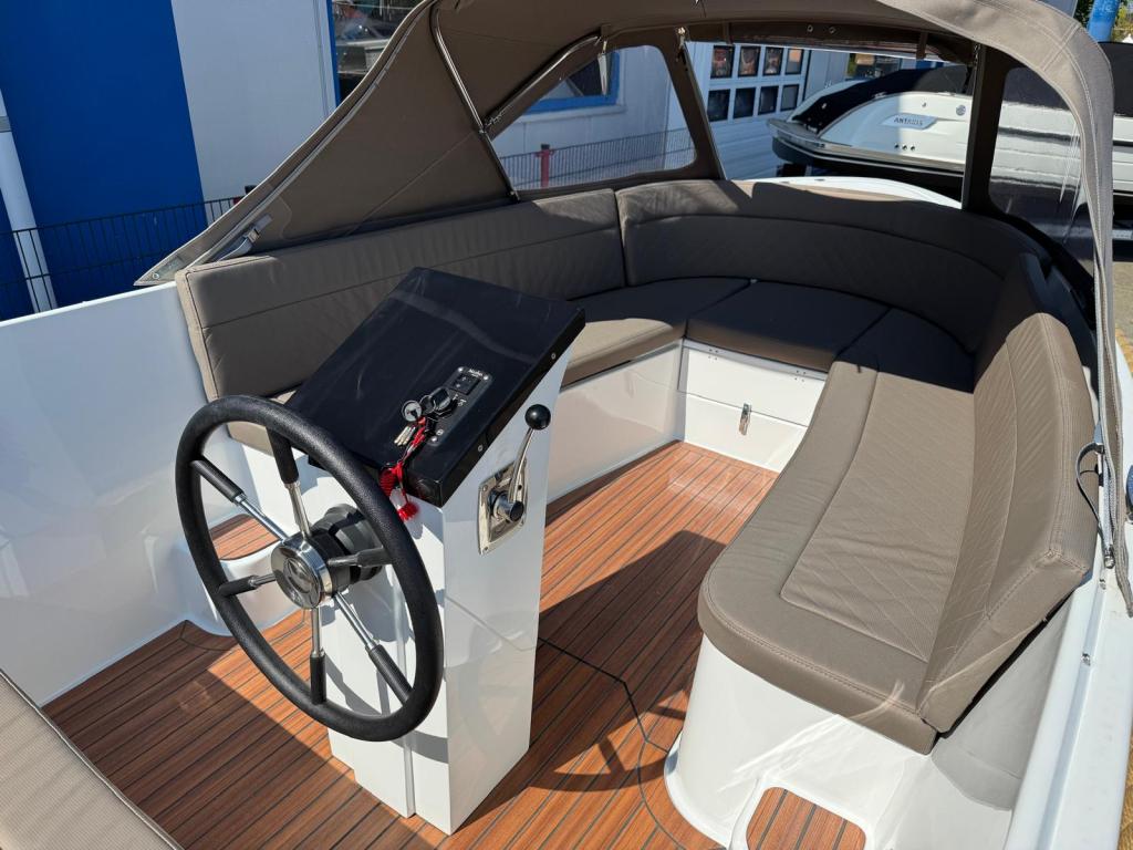 Maxima 600 met Honda 20pk