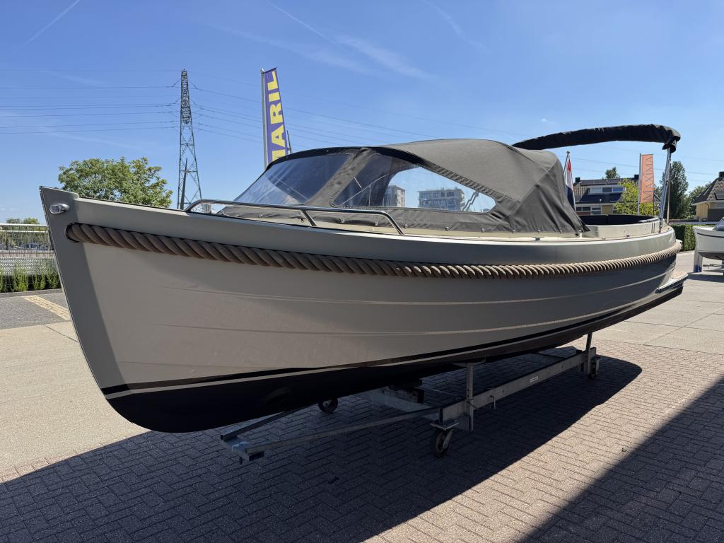 Maril 7Nxt met Vetus 52pk (66 vaaruren)