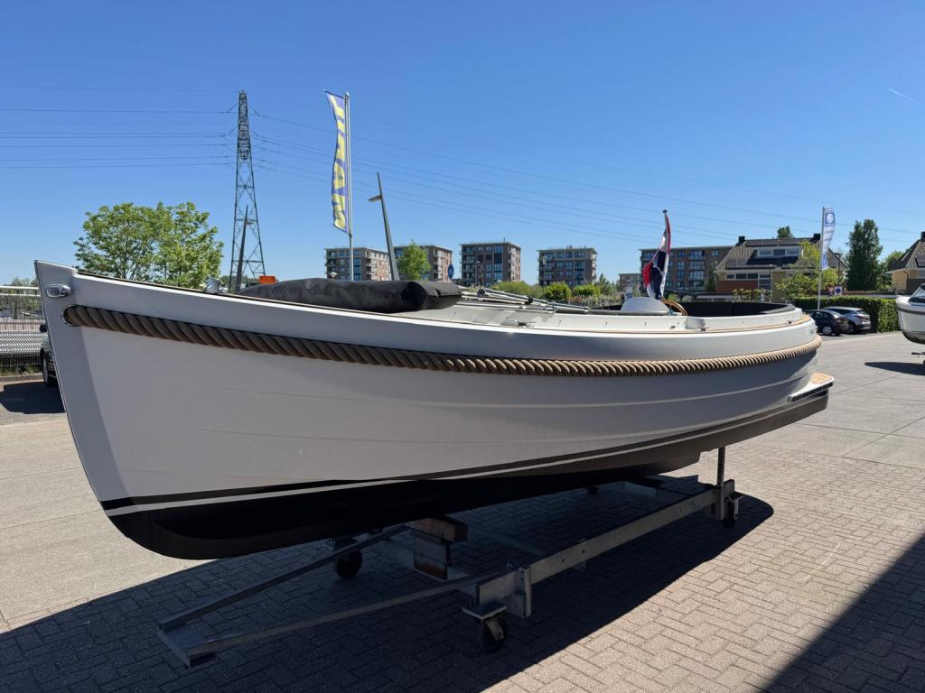 Maril 6NXT met Vetus 42pk