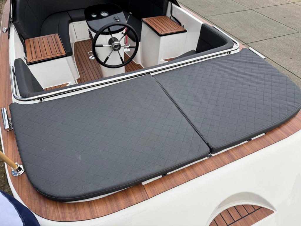 Maxima 620 met Honda 30 pk