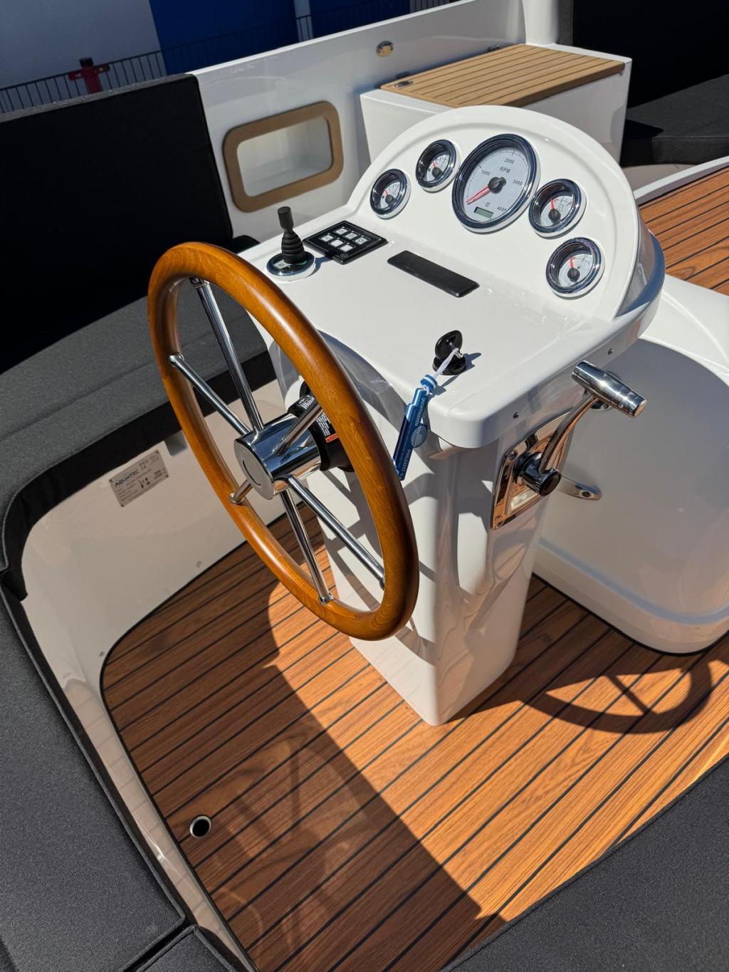 Maril 6NXT met Vetus 42pk