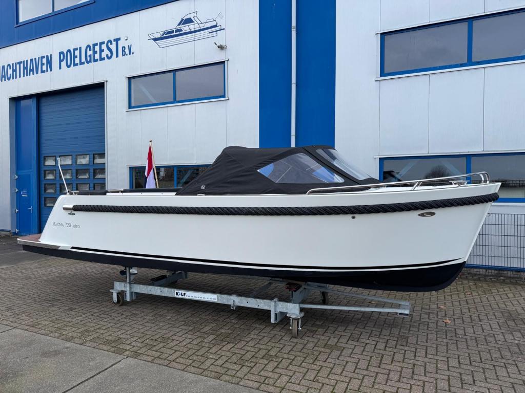 Maxima 720 met Honda 50 pk