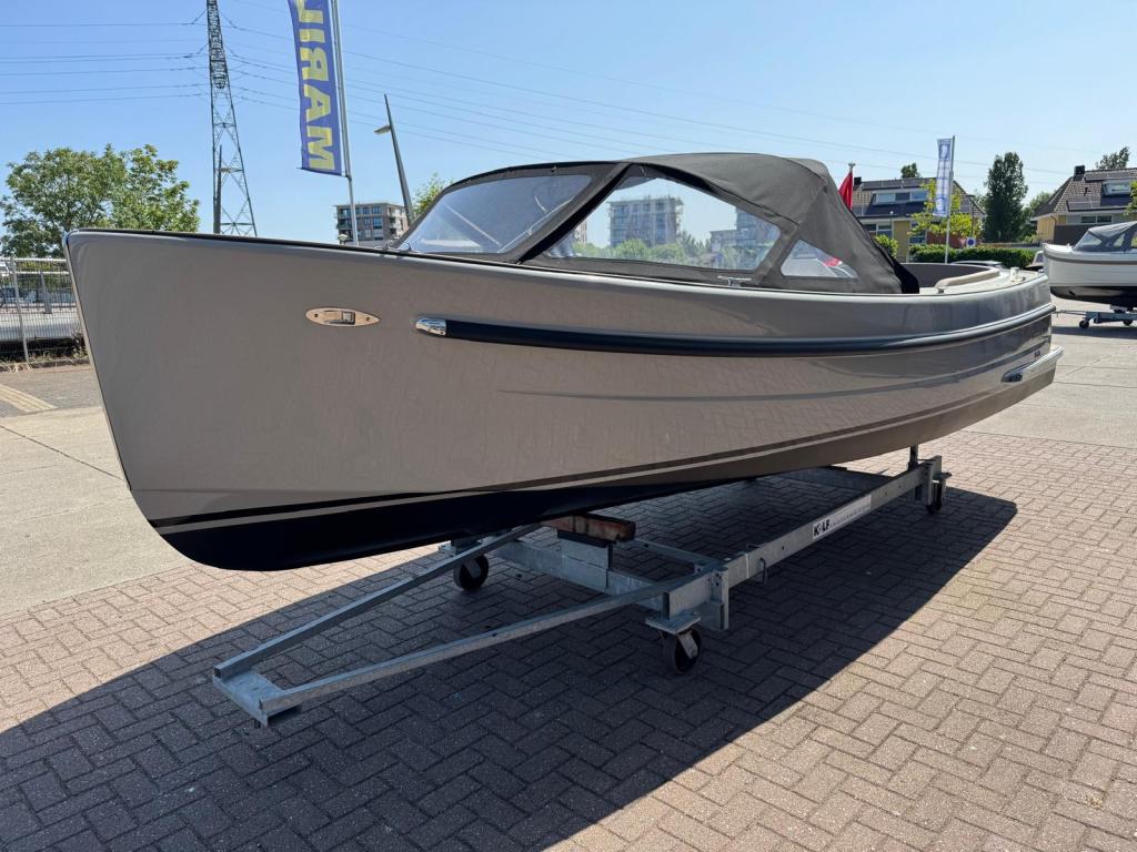 Antaris Fifty5 met Vetus 27pk