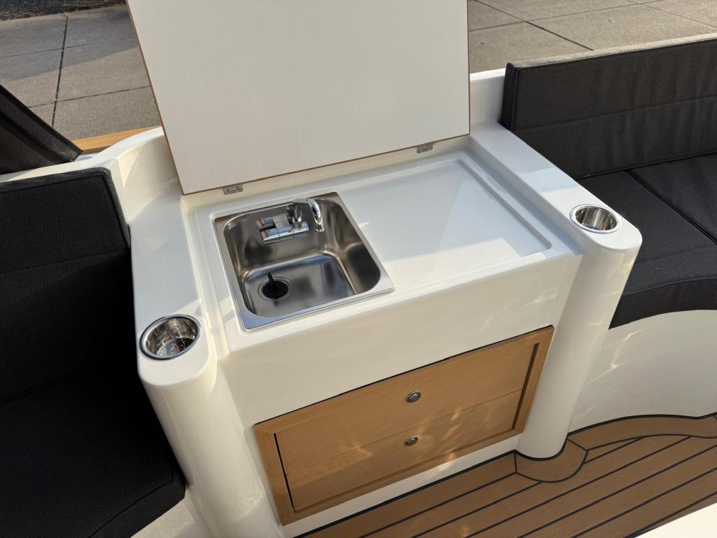 Antaris Sixty7 met Vetus 42 pk