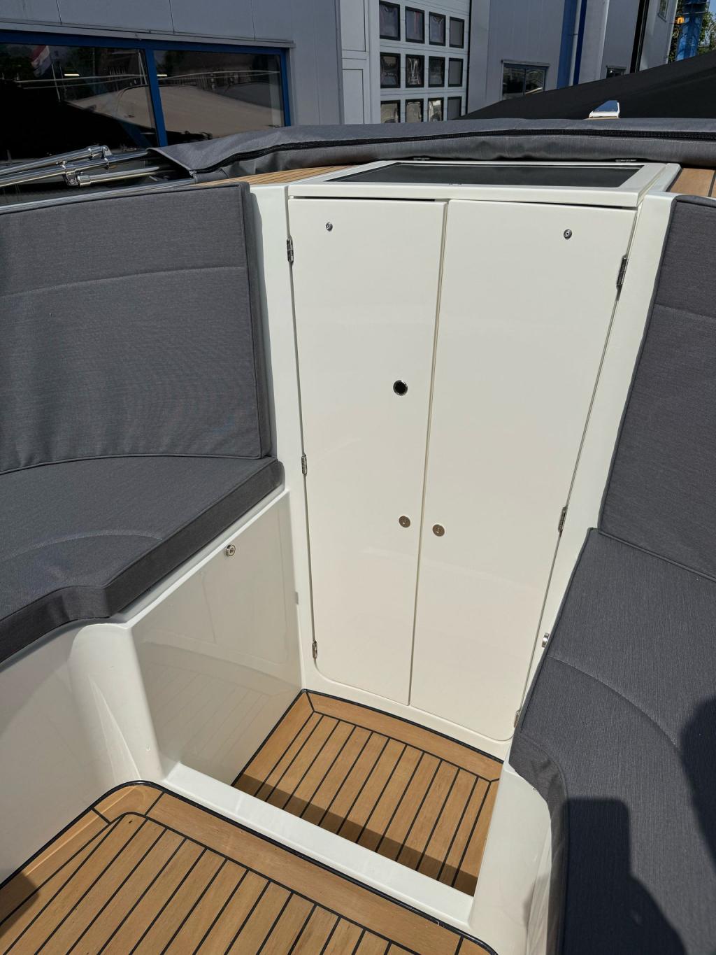 Maril 7NXT met Vetus 52pk (Demonstratiemodel)