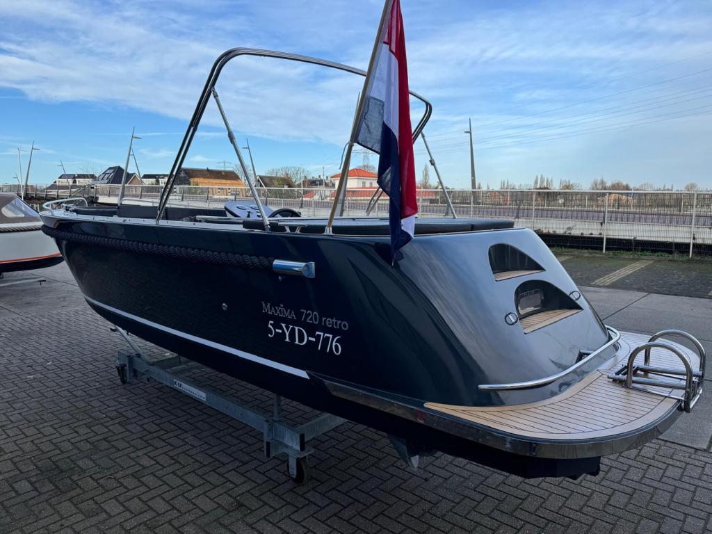 Maxima 720 met Honda 135 pk