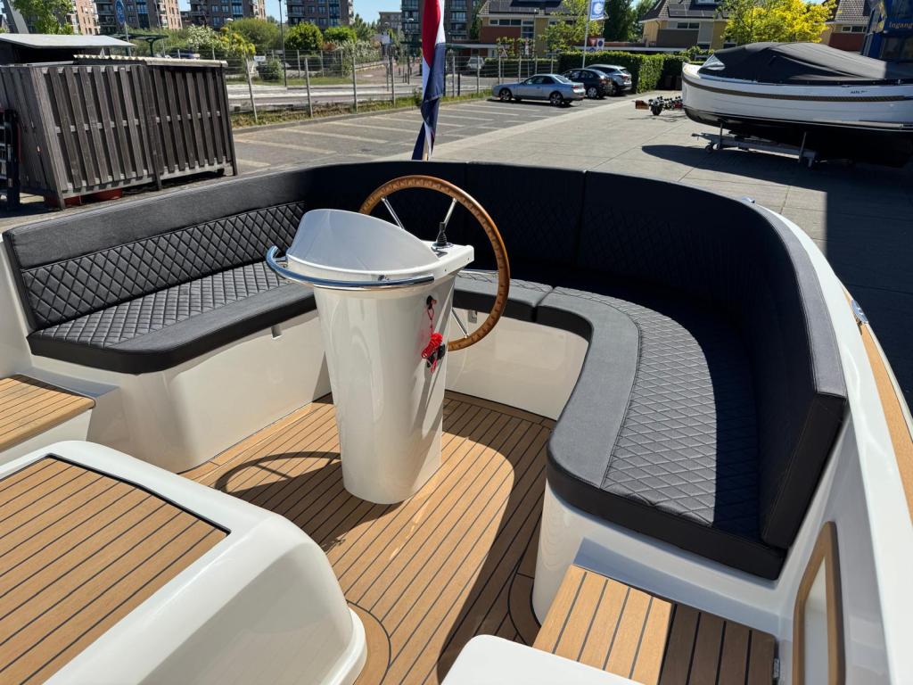 Maril 7NXT met Vetus 52pk