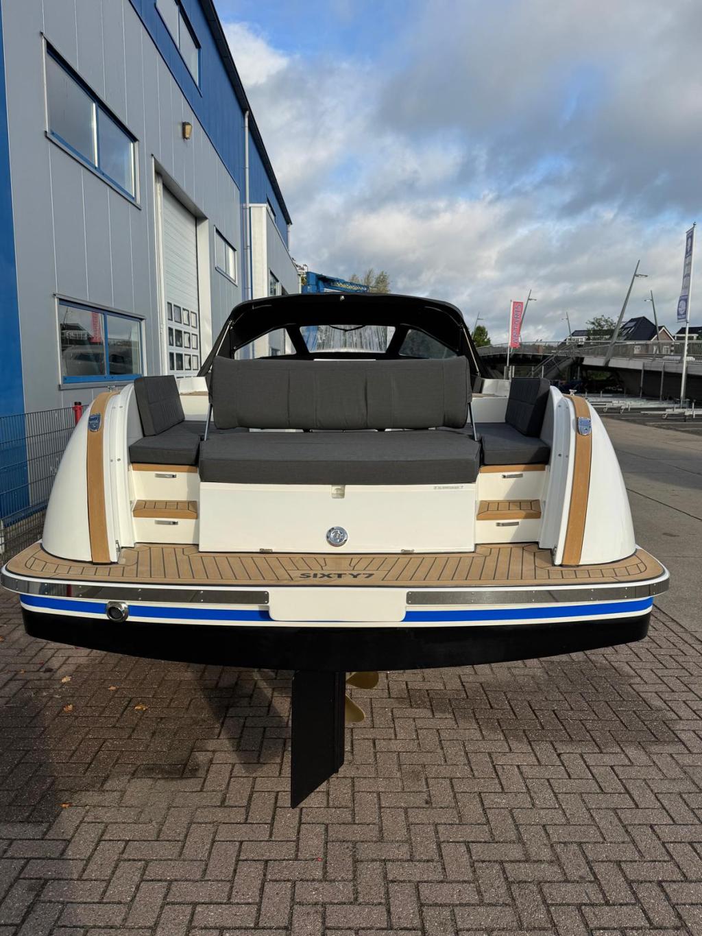 Antaris Sixty7 met Vetus 42 pk