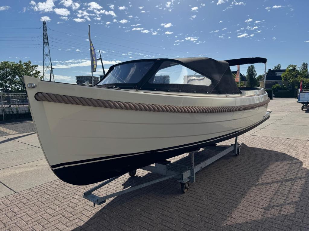 Maril 7Nxt met Vetus 52 pk