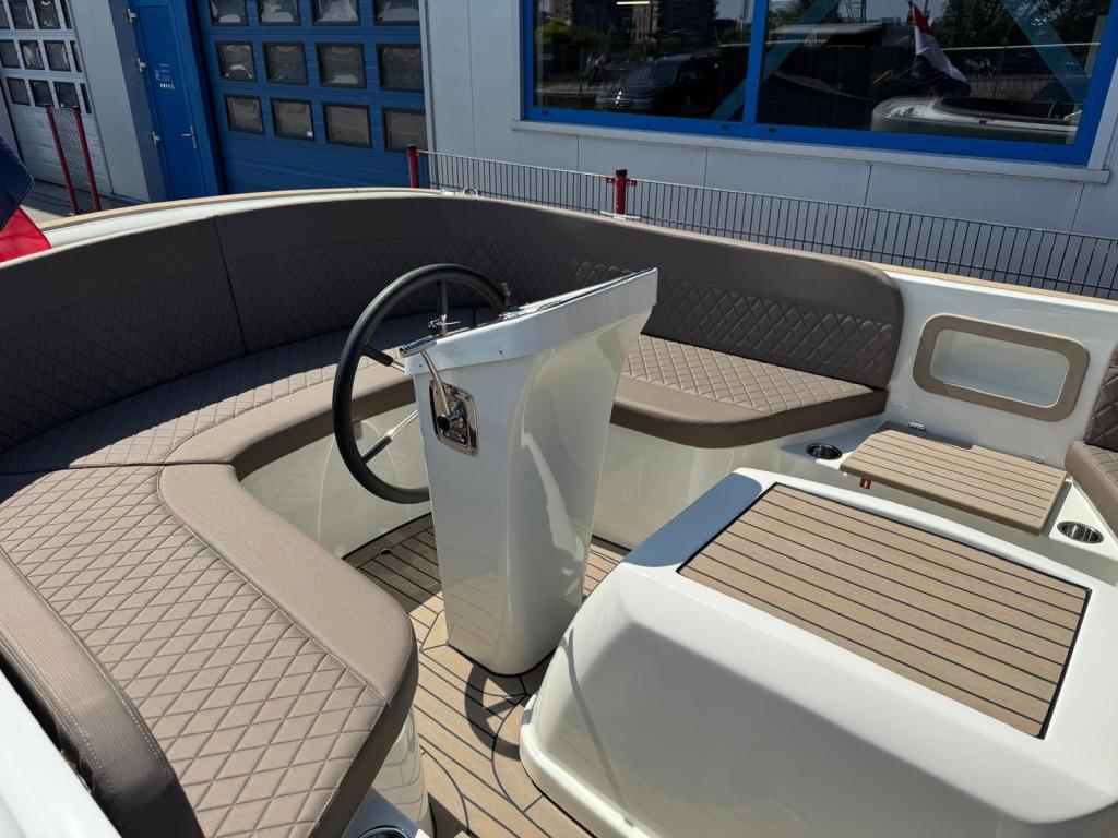 Antaris Fifty5 met Vetus 27pk