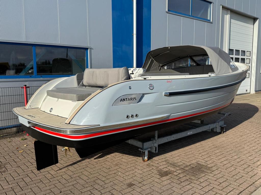 Antaris Sixty7 met Vetus 42 pk