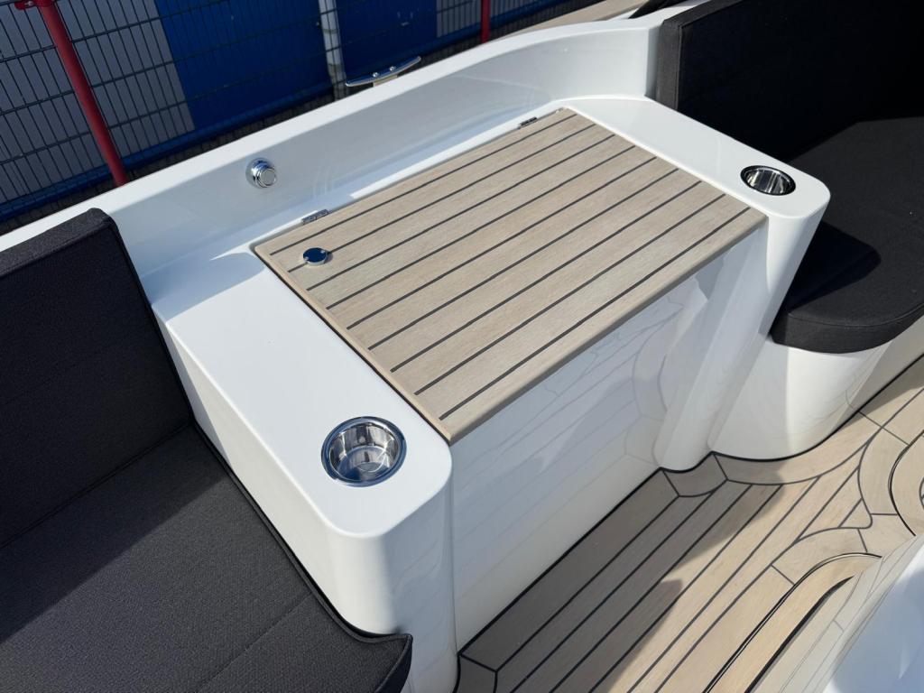 Antaris Seventy5 met Vetus 52pk