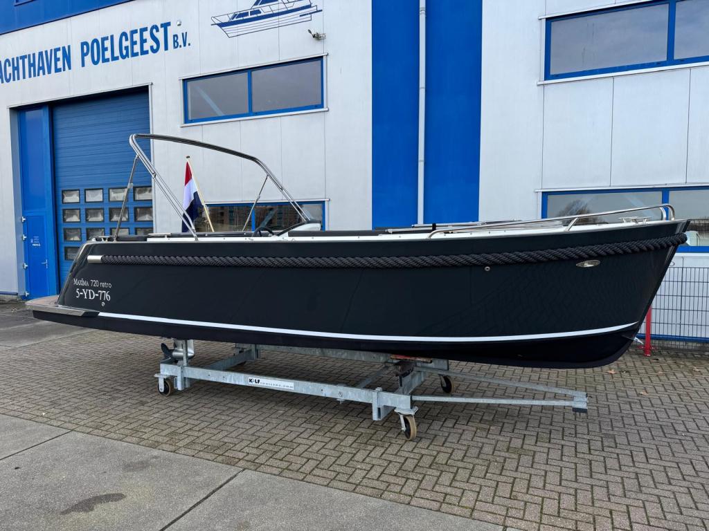 Maxima 720 met Honda 135 pk