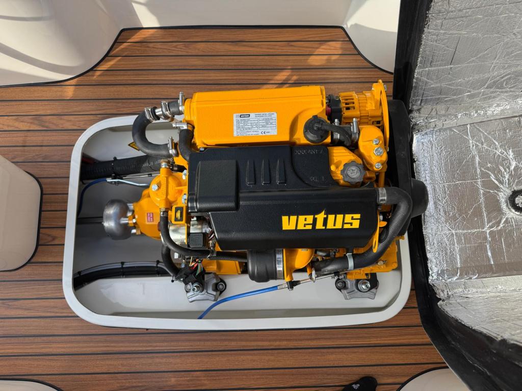 Antaris Fifty5 met Vetus 27pk