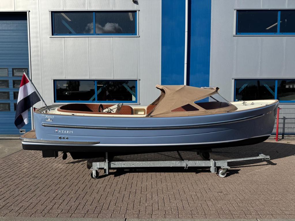 Antaris Fifty5 met Vetus 27pk