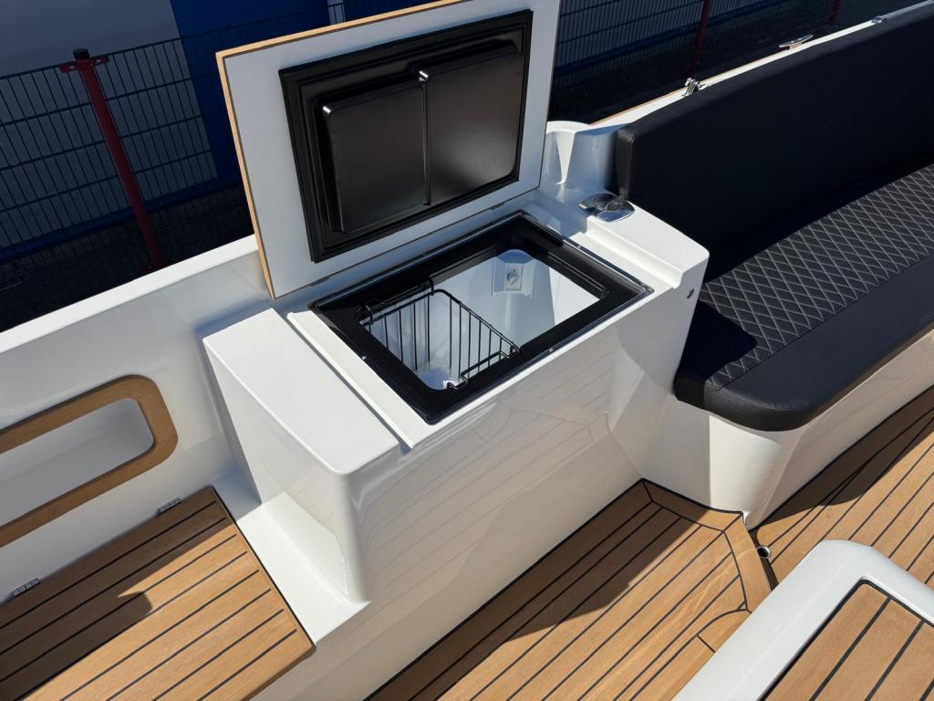 Maril 7NXT met Vetus 52pk (Demonstratiemodel)