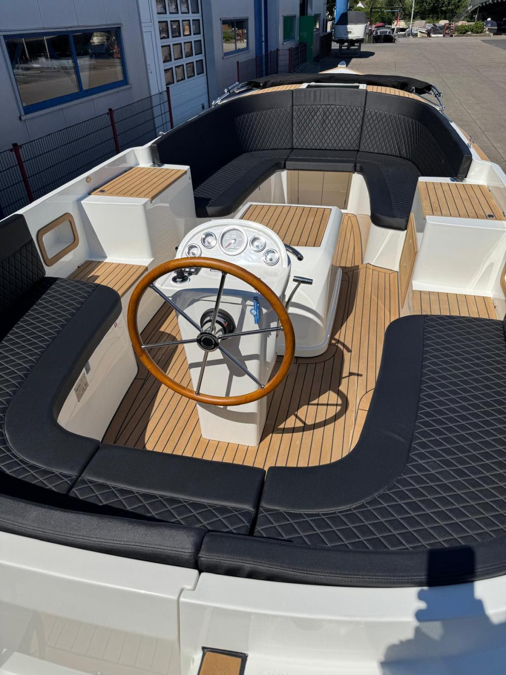 Maril 7NXT met Vetus 52pk