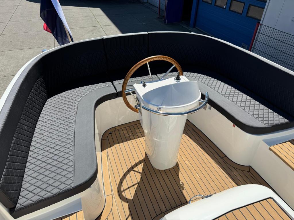 Maril 7NXT met Vetus 52pk