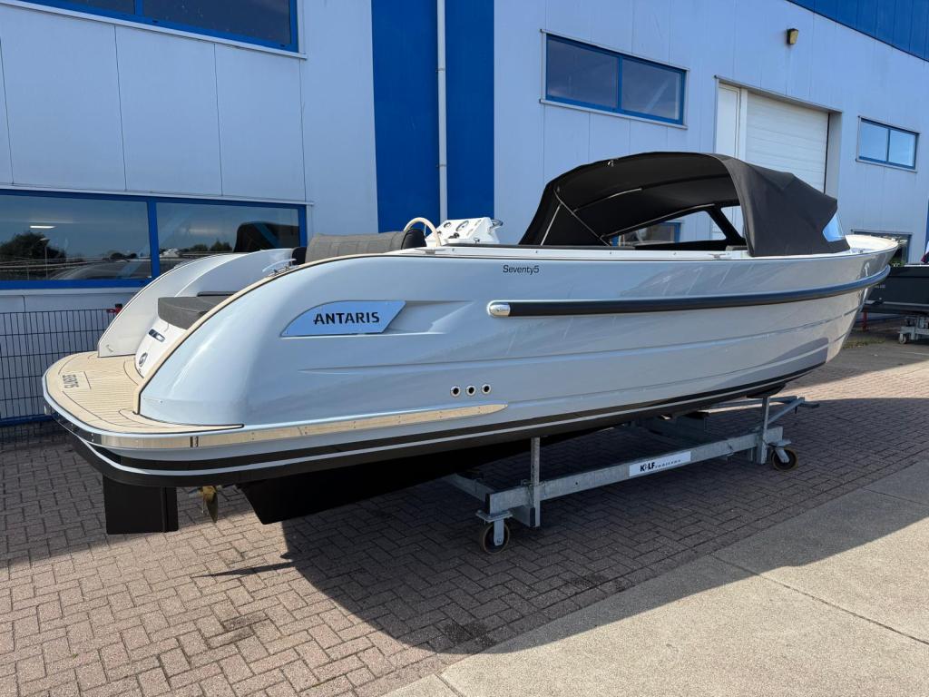 Antaris Seventy5 met Vetus 52pk