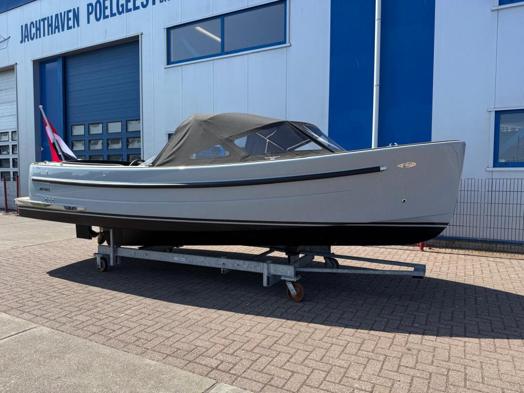 Antaris Fifty5 met Vetus 27pk