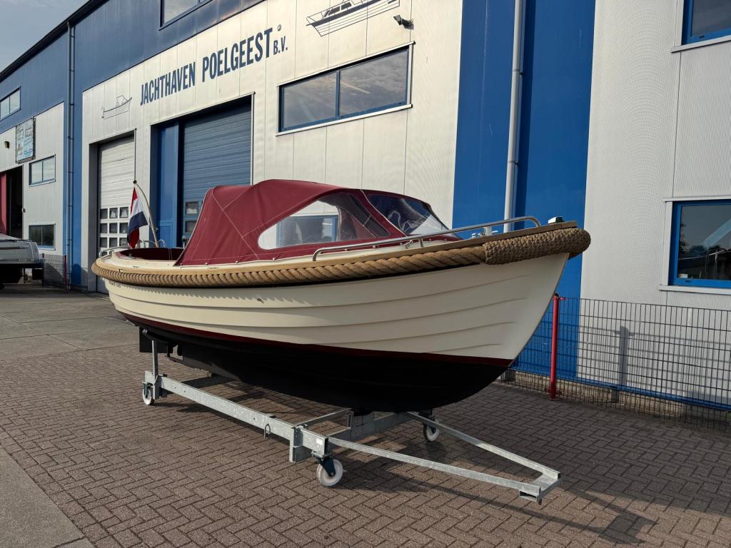 Maril 625 met Vetus 25 pk