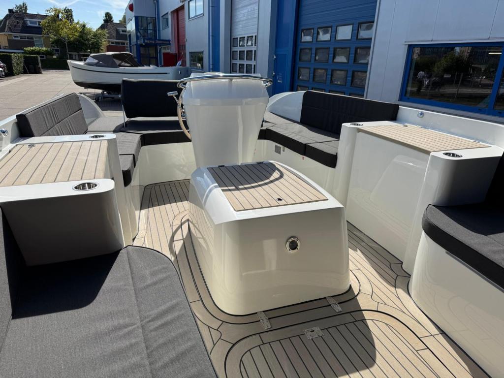 Antaris Seventy5 met Vetus 52pk