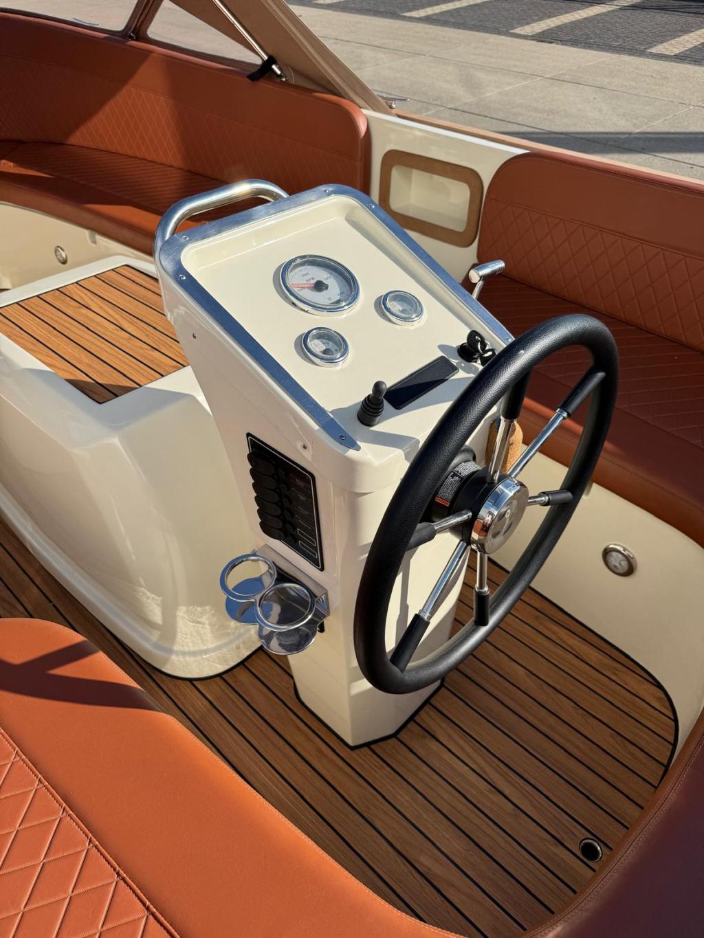 Antaris Fifty5 met Vetus 27pk