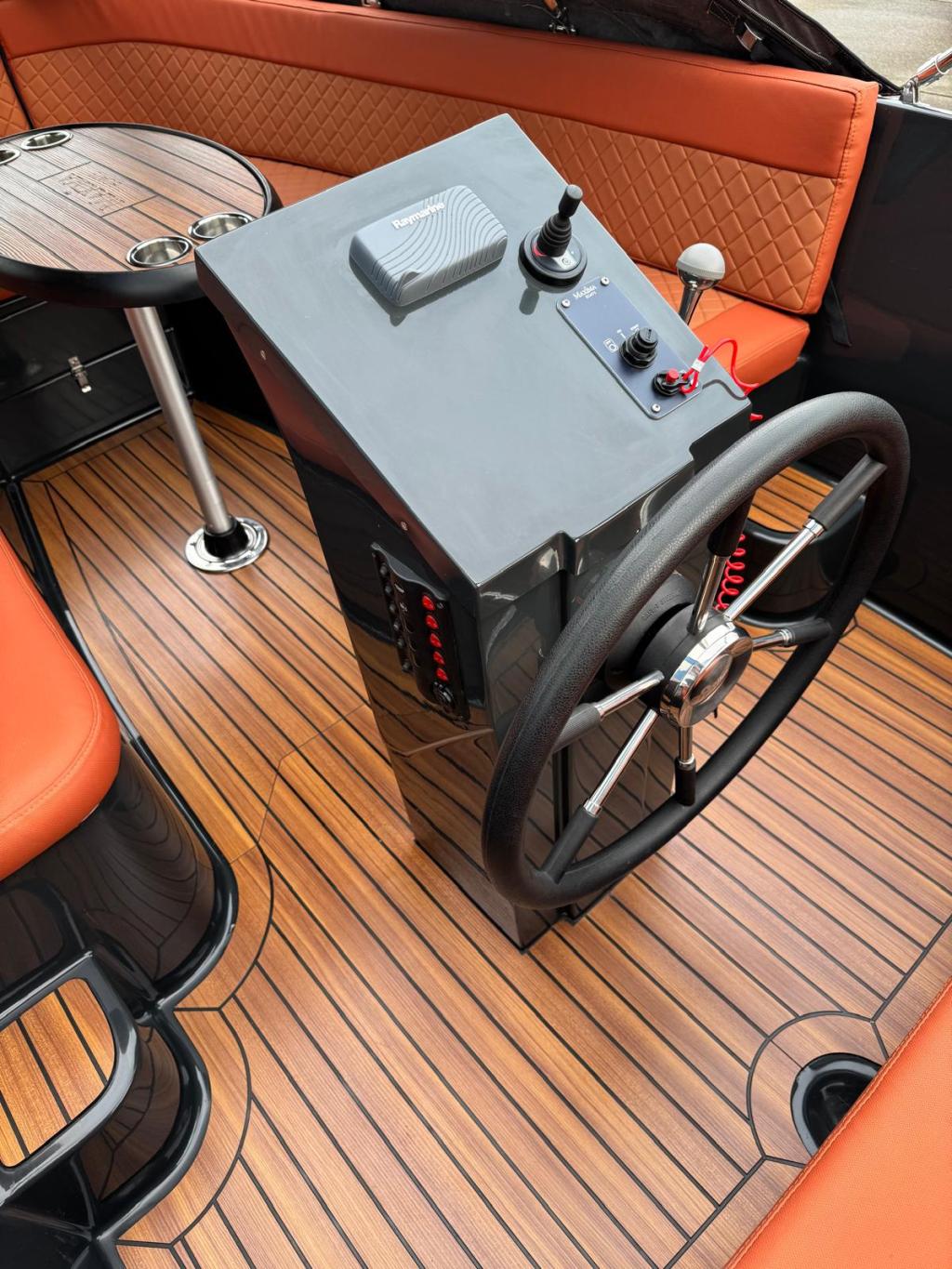 Maxima 600 met Suzuki 30 pk