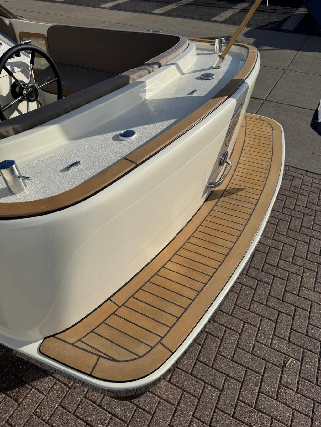 Antaris Fifty5 met Vetus 27 pk
